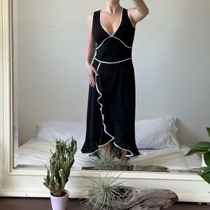 Vintage 90s Contrast Black and White V-Neck Dress